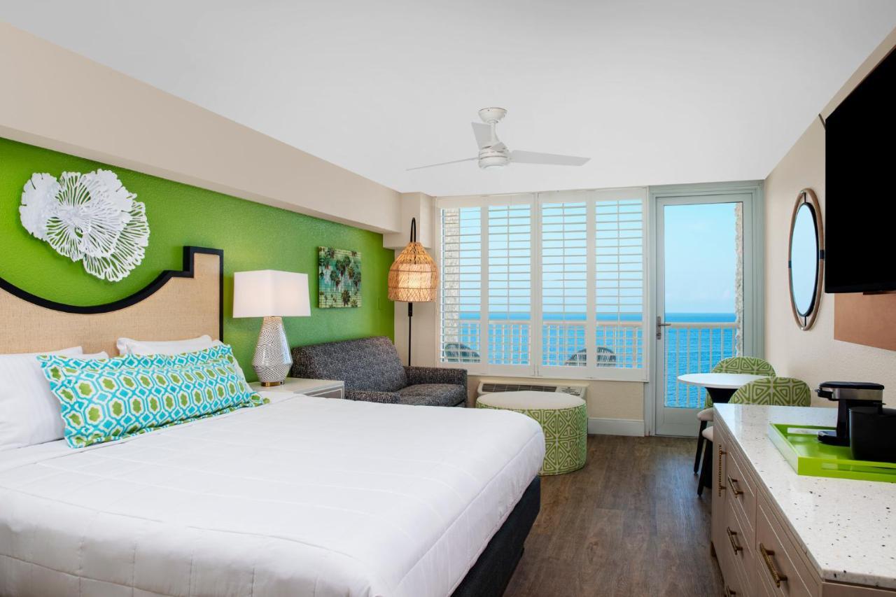Bellwether Beach Resort St. Pete Beach Exterior photo